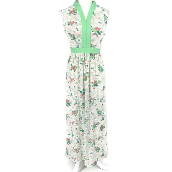 Vintage Dresses & Skirts - Vintage Floral Polyester Fill Length Sleeveless Dr